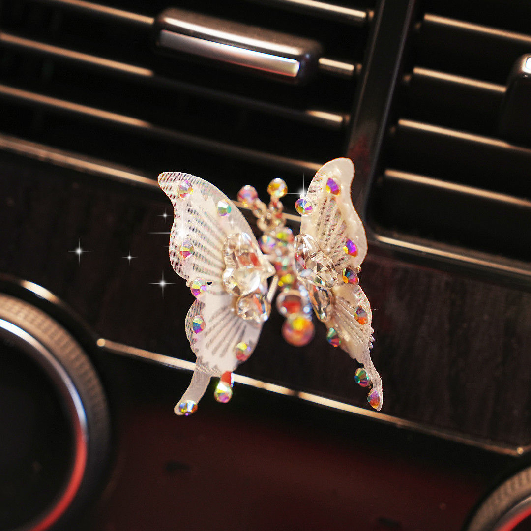 Crystal Sequins Flying Butterfly Car Vent Clip Glitter Car Interior Accessories Women Cute Glitter Dashboard Decoration