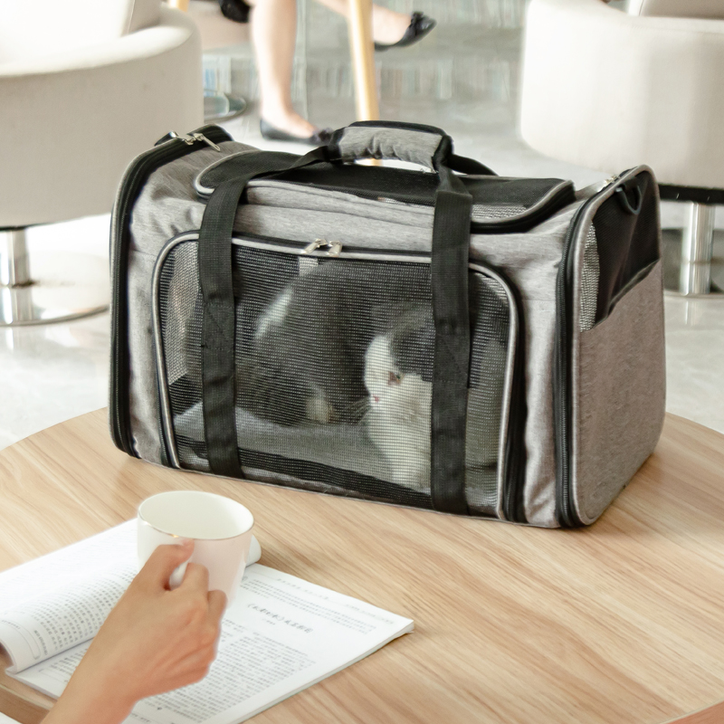 pet bag collapsible portable for dog cat go out traveling Carrier oblique slung ventilate mesh shelter two uses zipper Pet carrier bag Breathable pet 