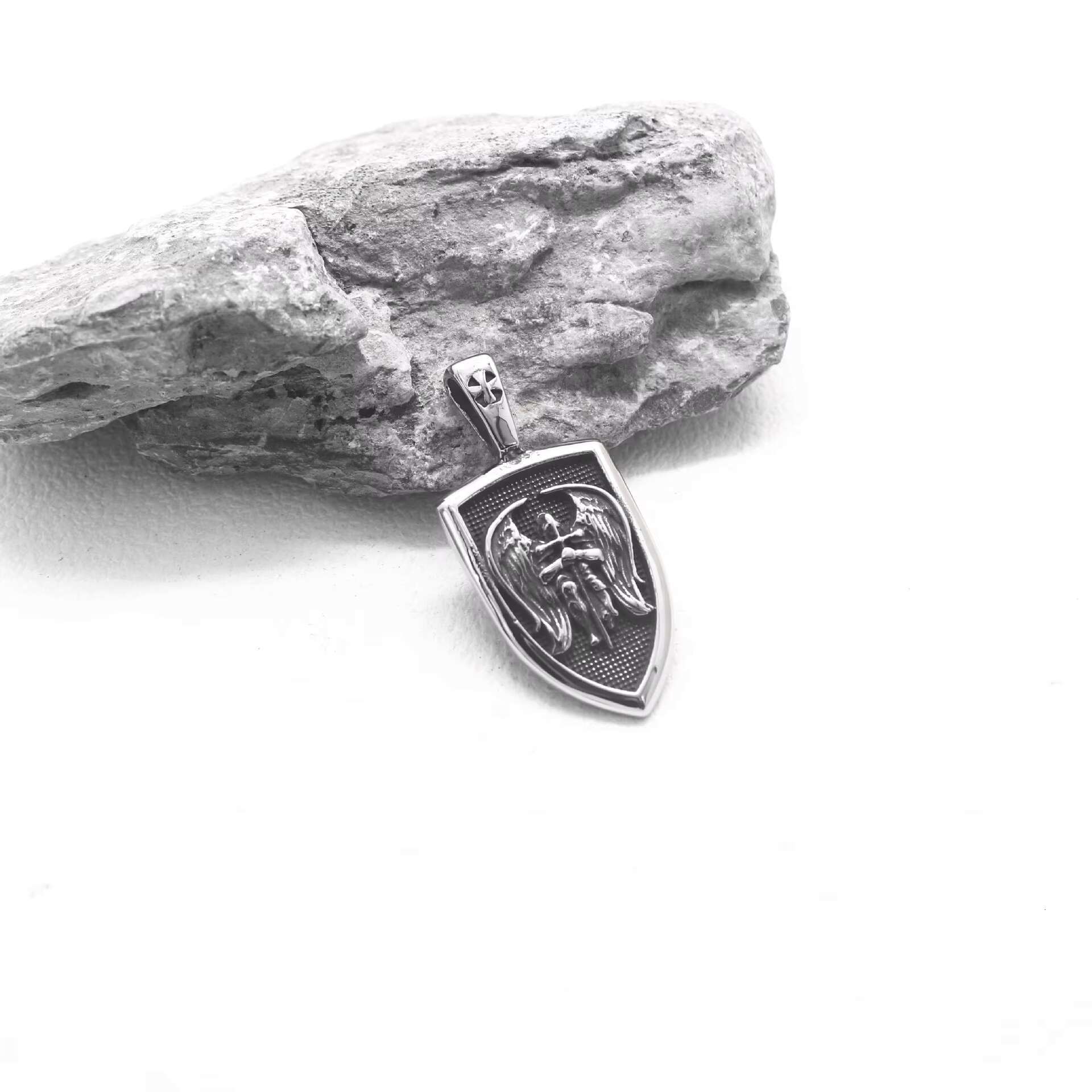 Punk Style Shield Tag Design Pendant Necklace Stainless Steel Guardian Knight Relief Pendant Jewelry for Men and Women