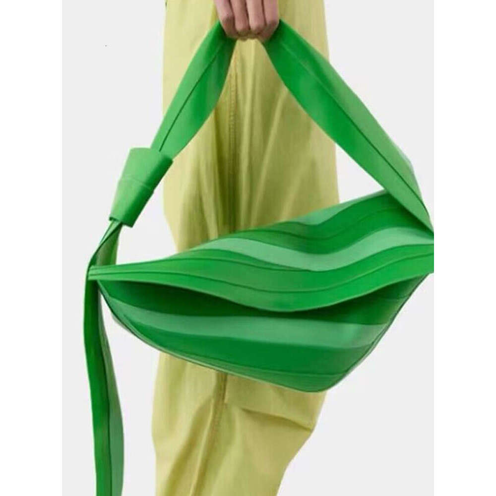 Color Block Niche Underarm New Fashion Large Capacity High Quality Texture Irregular Striped Handbag Shoulder Bag