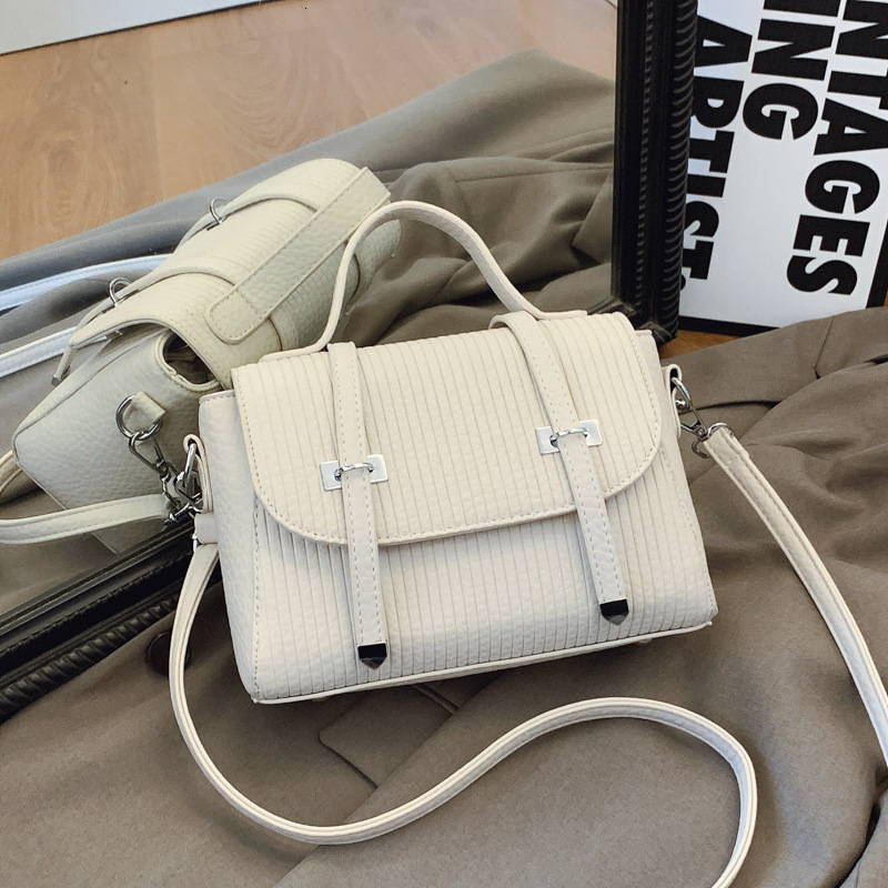 Free shipping designer bag Versatile for Women 2025 New Style Trendy, Fashionable, High end, Women's Western Texture Shoulder Handheld Small Squa