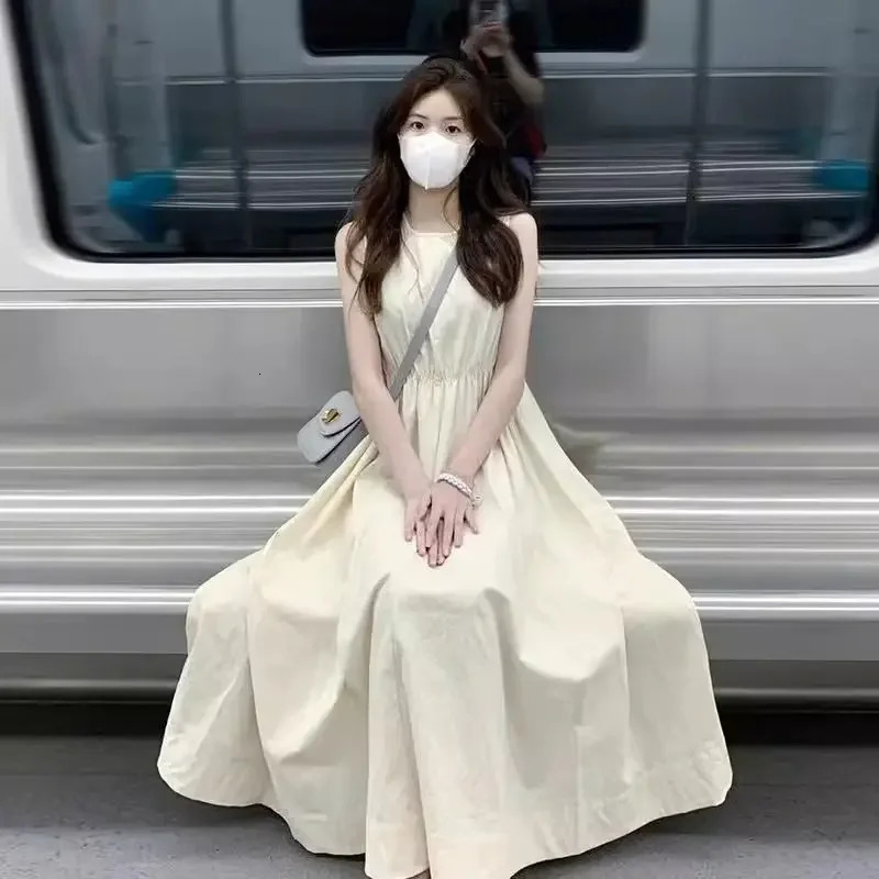 Romantic French Style Sleeveless Vest Dress Womens Summer Midi Skirt Lengthened Waist Cinched Meat Concealing Dress 250604