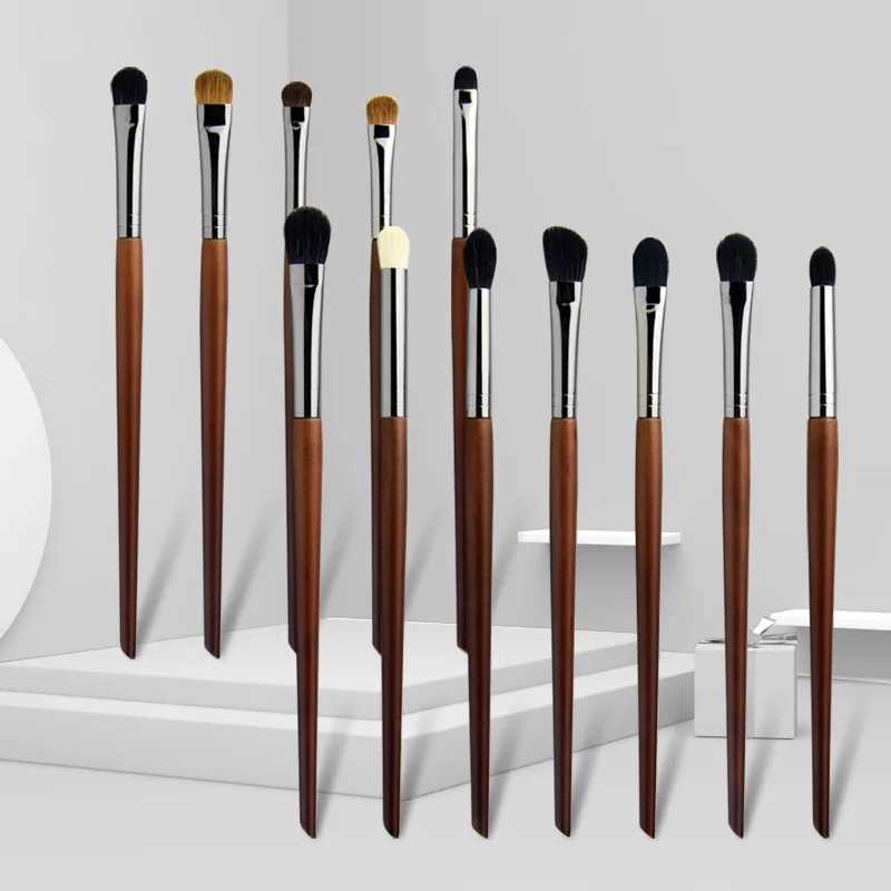 1pc Eye Makeup Brushes Eyeshadow Makeup Smudge Highlighter Crease Eyebrow Detail Smoky Eye Brush Goat Hair W250605