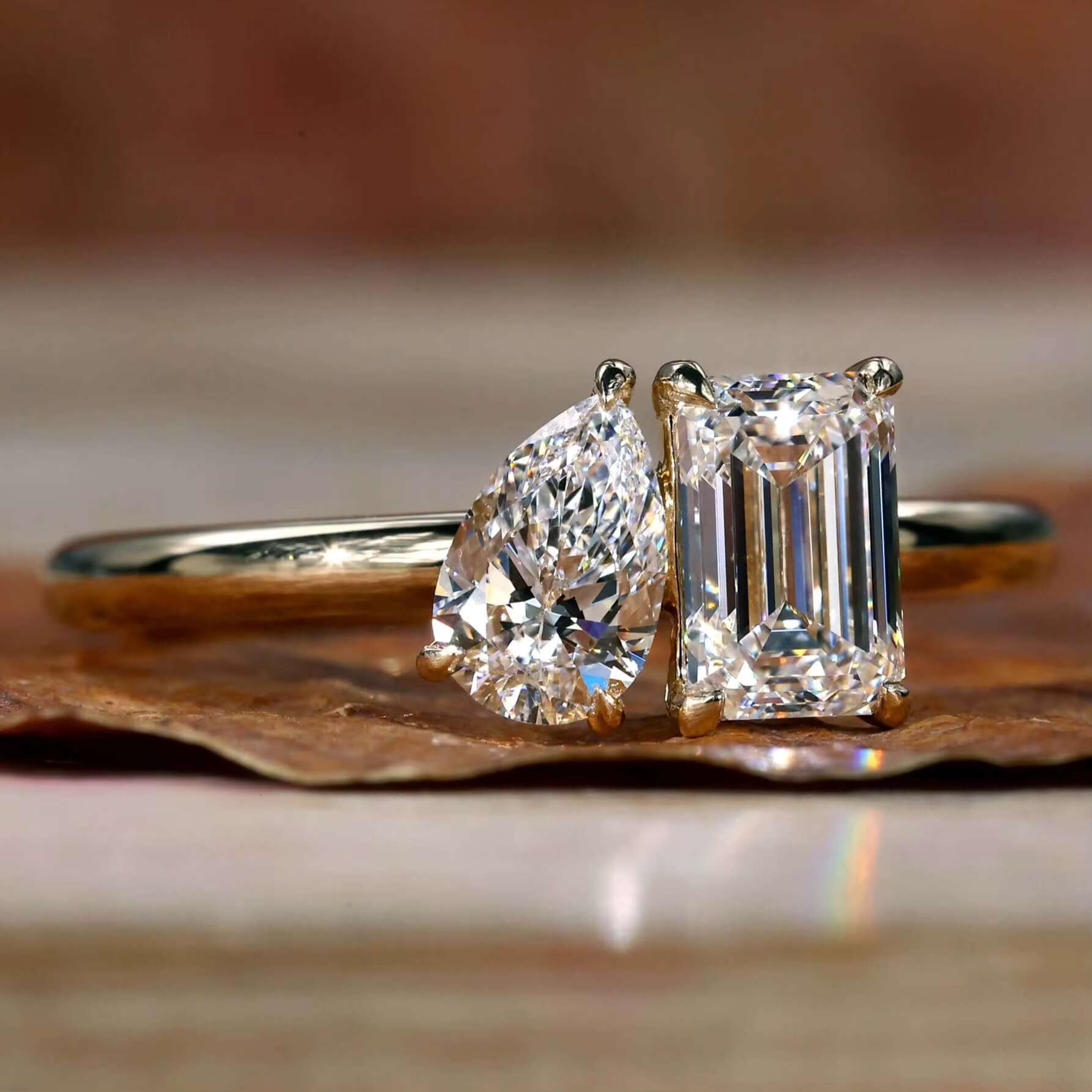 Wholesale Solid Gold Rings for Women Engagement 10K 14K 18K VVS Moissanite Oval Cut