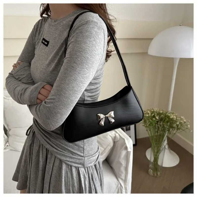 New French Fi Design Handbag Bowknot Trendy Shoulder Bag Simple Underarm Bag Square Bag for Women Leather Baguette Bag XJ250605