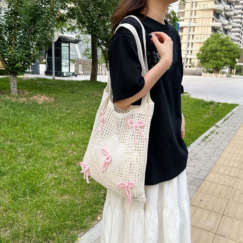 Top Brand High Quality New Style Style Trendy Women's Woven Bag 2025 New Textured Fresh Shoulder Crossbody Bag Fashion Women's Bag New Free 