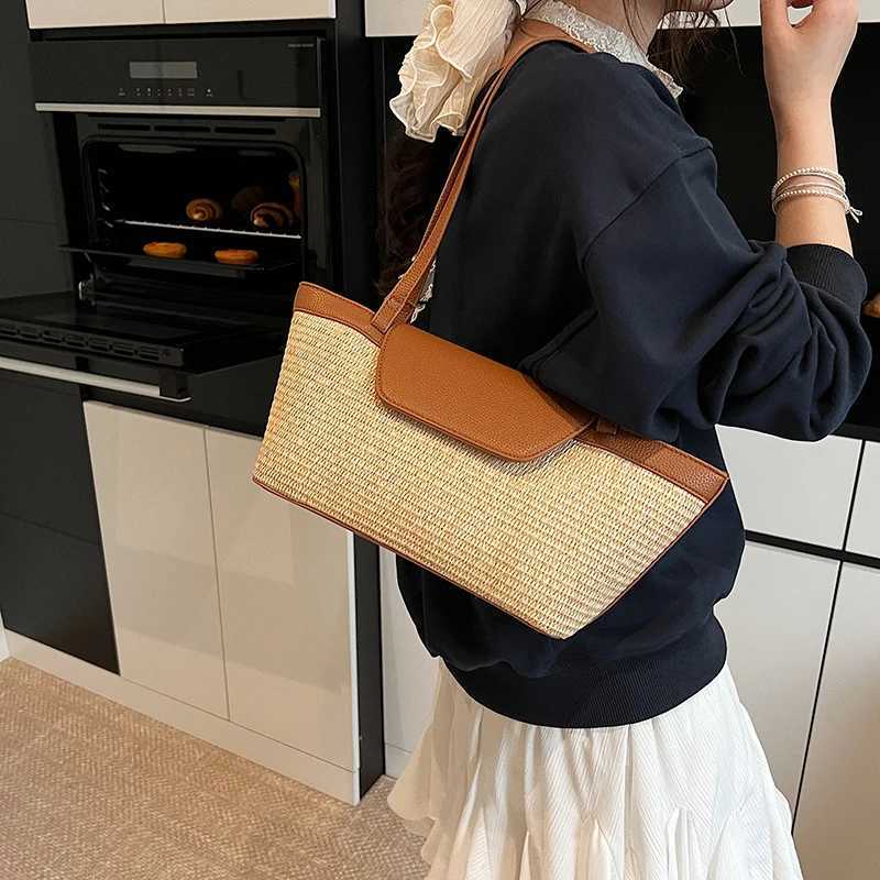 Fi Women Shoulder Bag PU Woven Patchwork Stick Bag Large Capacity Tote Bag New Casual Woven Contrasting Color Handbag XJ250605