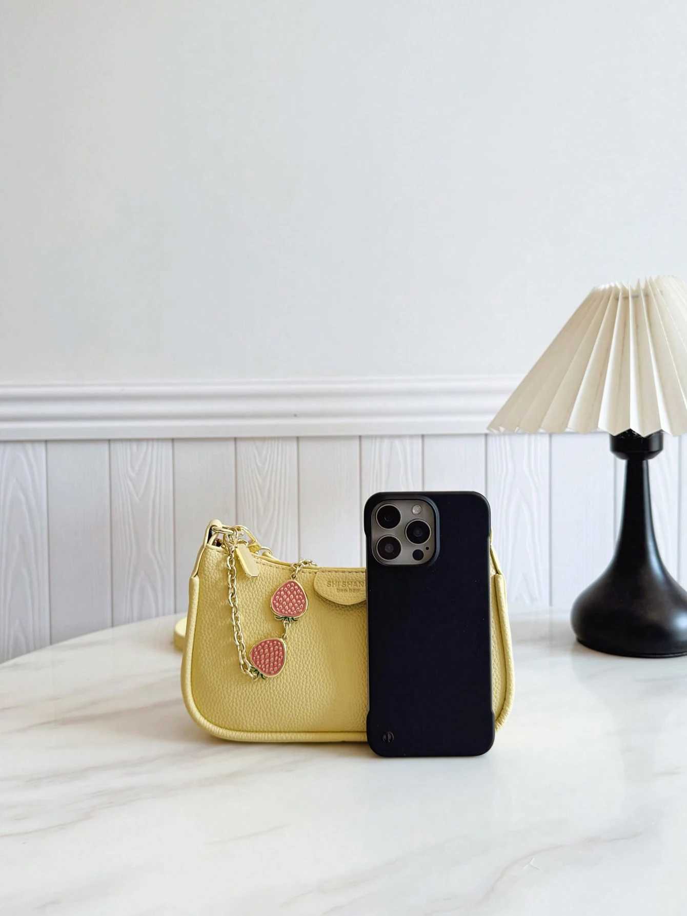 New Fi Classic Joker Solid Color PU Waterproof Fabric E-Shoulder Baguette Bag Strawberry Metal Chain Decorated Underarm XJ250605