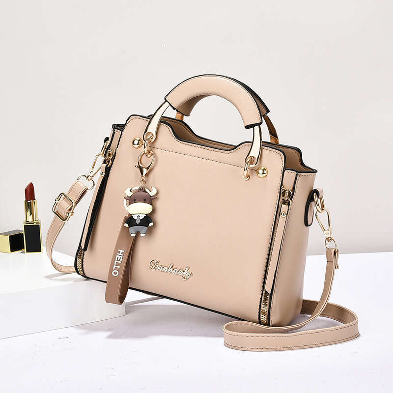 2025 New Korean Style Women's Large Capacity Fashionable Elegant Ladies Handheld Small Square Cartoon Accessories Shoulder Bag