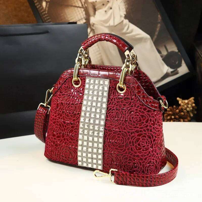 New Crocodile Pattern Elegant Handbag Midlife Women's Mom Bag Patent Leather Lace Embedded Single Shoulder Crossbody