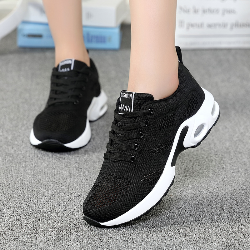 New Korean Style Flyknit Sports Casual Breathable Soft Sole Air Cushion Student Versatile Large Size Women S Casual Shoes Shoes Trend Ddmysaturn