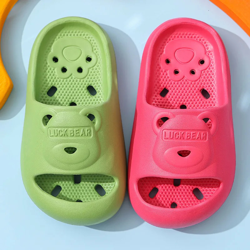 Childrens Slippers Boys and Girls Summer Slippers Non-slip Bathroom Home Slippers Baby Leaky Hollow Sandals 250604