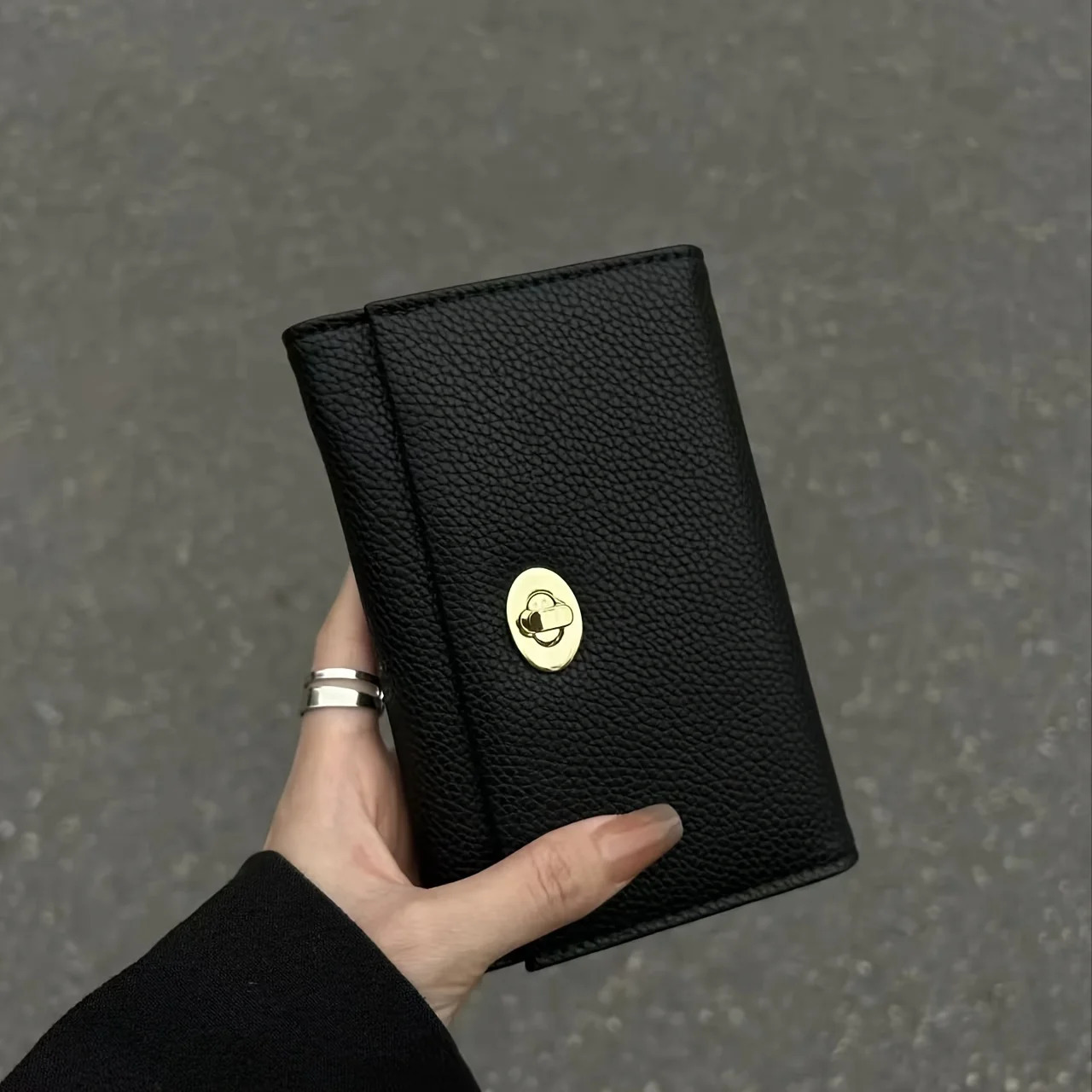 Exquisite Black Womens Wallet Cool Style Compact Card Holder Multiple Slots and Short Wallets 250605