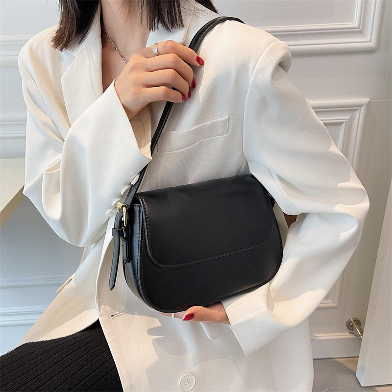 Quality New Style Bags Trade Women's Bag 2025 New Solid Color Retro Single Shoulder Crossbody Bag High-Quality Simple Underarm Bag New Free Deliv