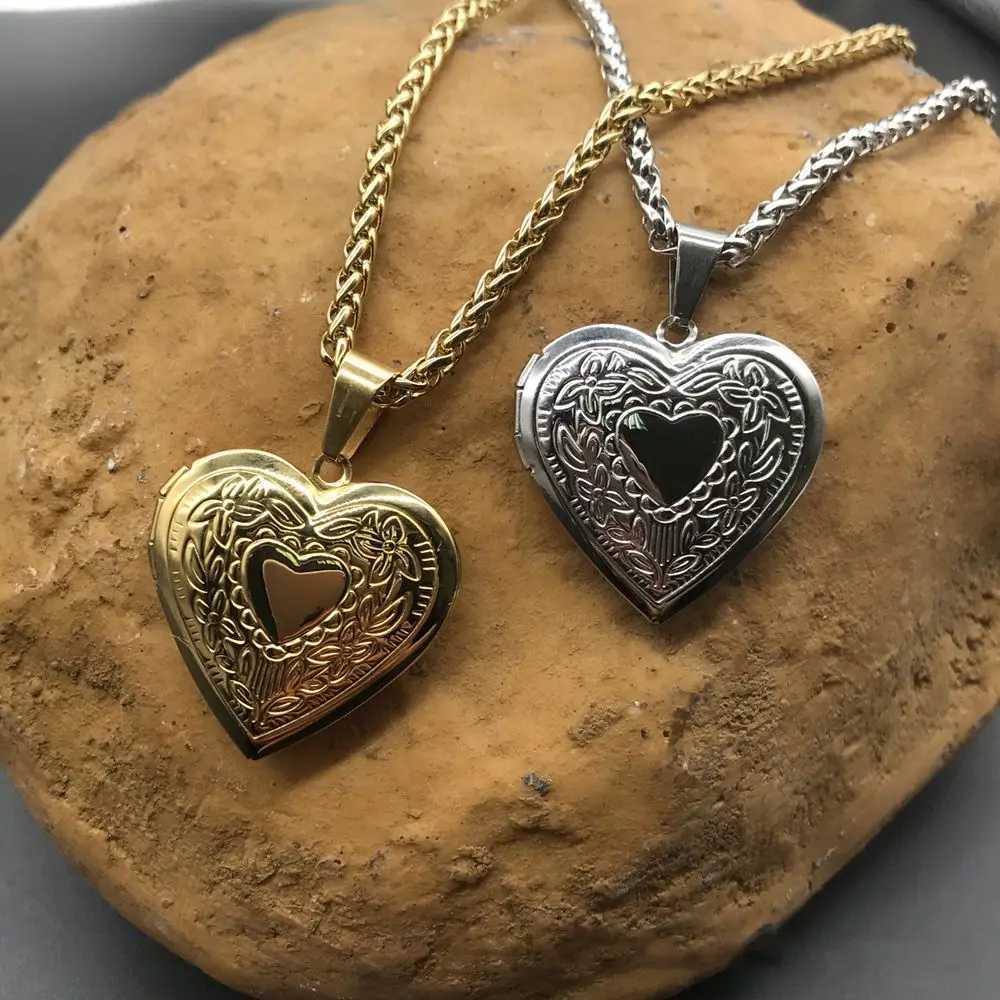 New Fashion Unisex Titanium Steel Necklace Heart Shaped Photo Picture Locket Lover Friend Pendant Chain Jewelry AccessoriesXJ250604