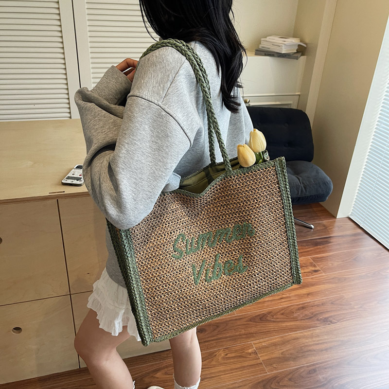 designer Fashion Underarm Straw Bag Fashion Trend Women's Handbag Commuting Travel Versatile Beach Bag Straw Bag