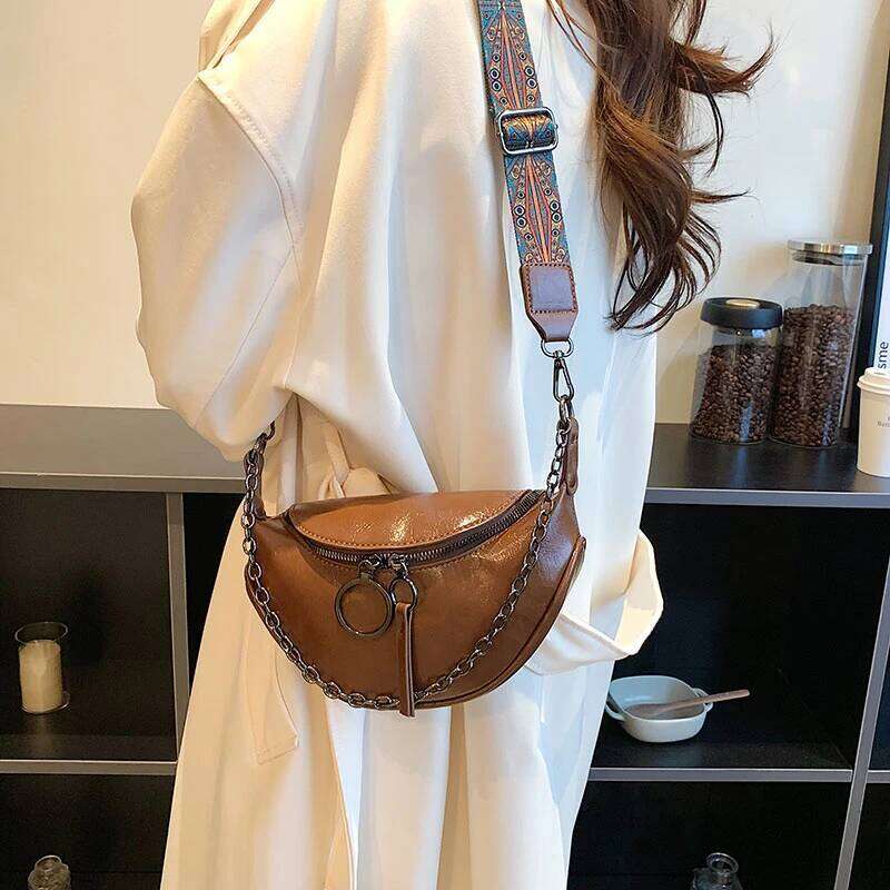 Retro Female Belt Fashion Leather Fanny pack Handbag Designer Chain Shoulder Crossbody Chest Bags New Woman Saddle Waist Bag