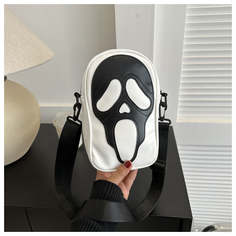 designer 2025 Autumn Winter New Skull Fashion Single Shoulder Crossbody Underarm Small Square Bag Women's Bag Supports Wholesale and Mixed Orders