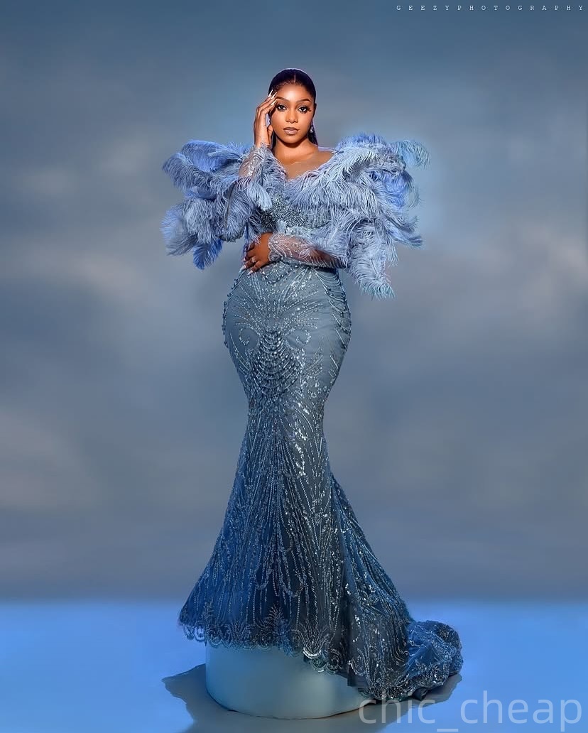 Mermaid Sky Blue Prom Dresses 2025 Feather Sequined Crystals Sparkly Evening Formal Party Second Birthday Engagement Gowns Plus Size Dress For Special