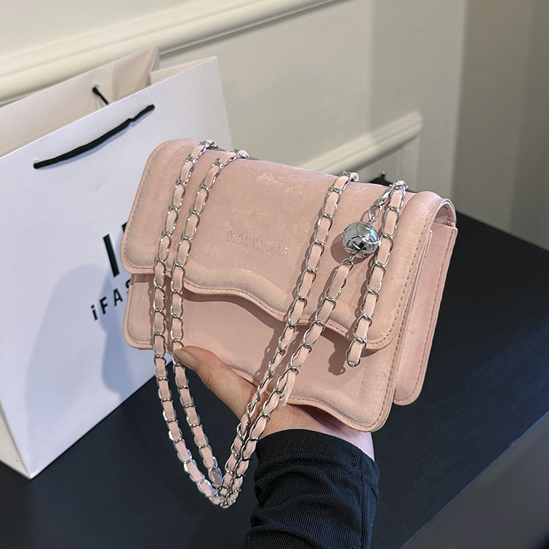 Women's small square bag, spring and summer new style, textured shoulder bag, fashionable and simple crossbody bag, designer handbag