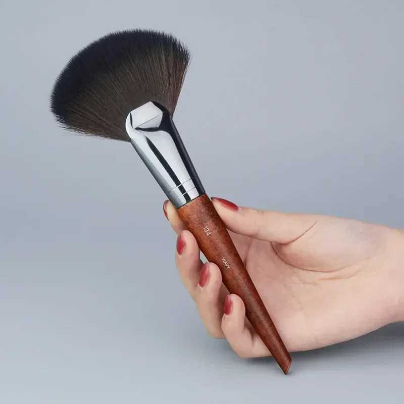 Large Foundation Ber Brush Flat Foundation Brush BB Cream Blender Concealer Foundation Liquid Brush Cream Makeup Tools W250605