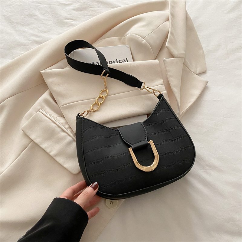 designer 2025 Trendy Fashion Simple New Moon Bag Spring New Niche Design Stylish Personality Casual Women's Shoulder Bag