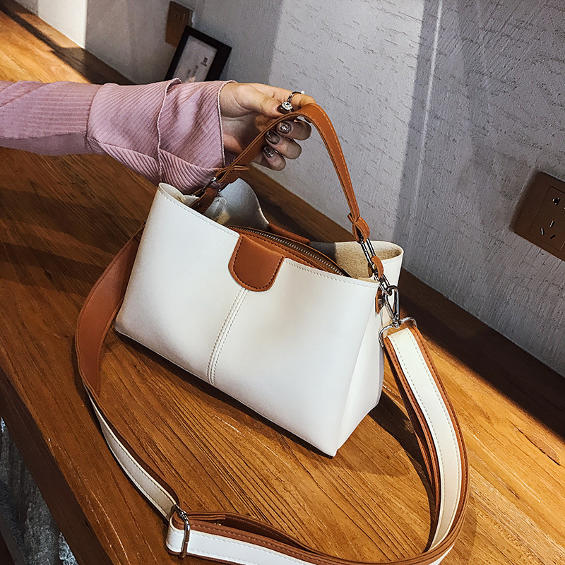 High Quality New Style High-End Boutique Bucket Bag for Women New Handbag Color-Block Style Simple Versatile Crossbody Bag for Women New Free Delivery