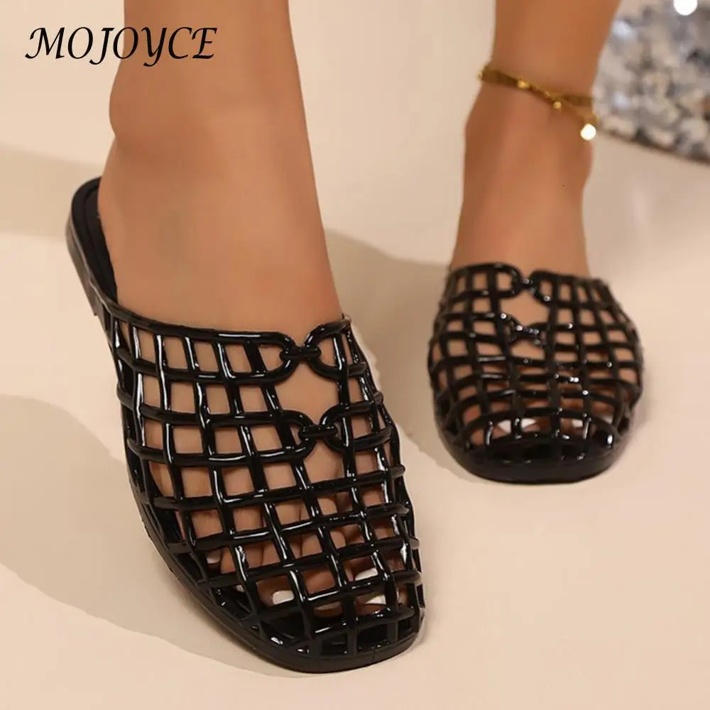 Women Jelly Flats Fashion SlipOn Closed Toe Beach Shoes Lightweight Casual Flat Sandals Breathable for Summer Beach 250605