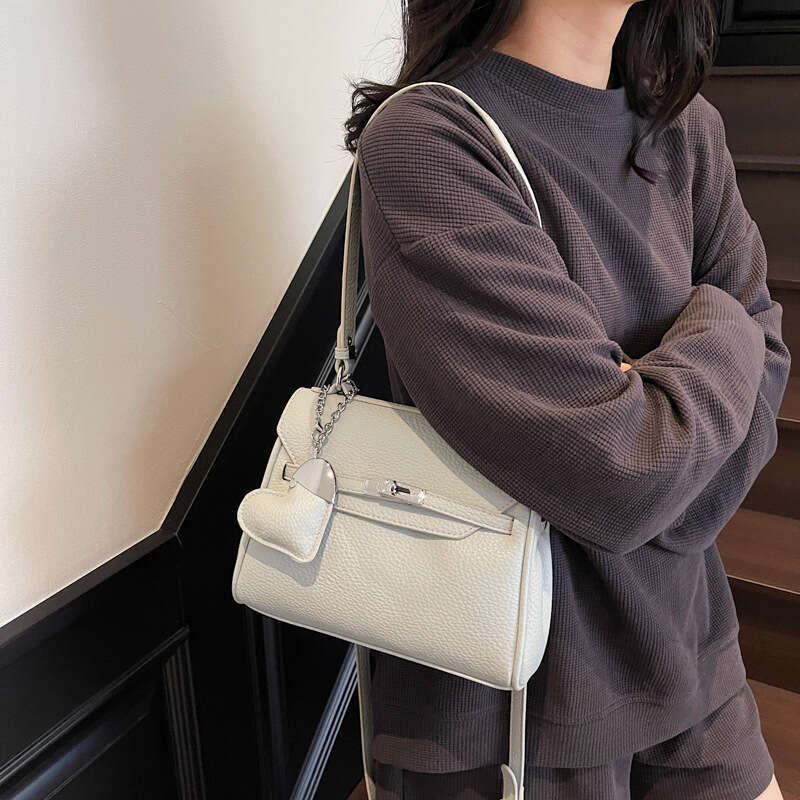 High-end Handheld Small Square for Women 2025 New Trendy Fashion Versatile Stylish Shoulder Crossbody Bag