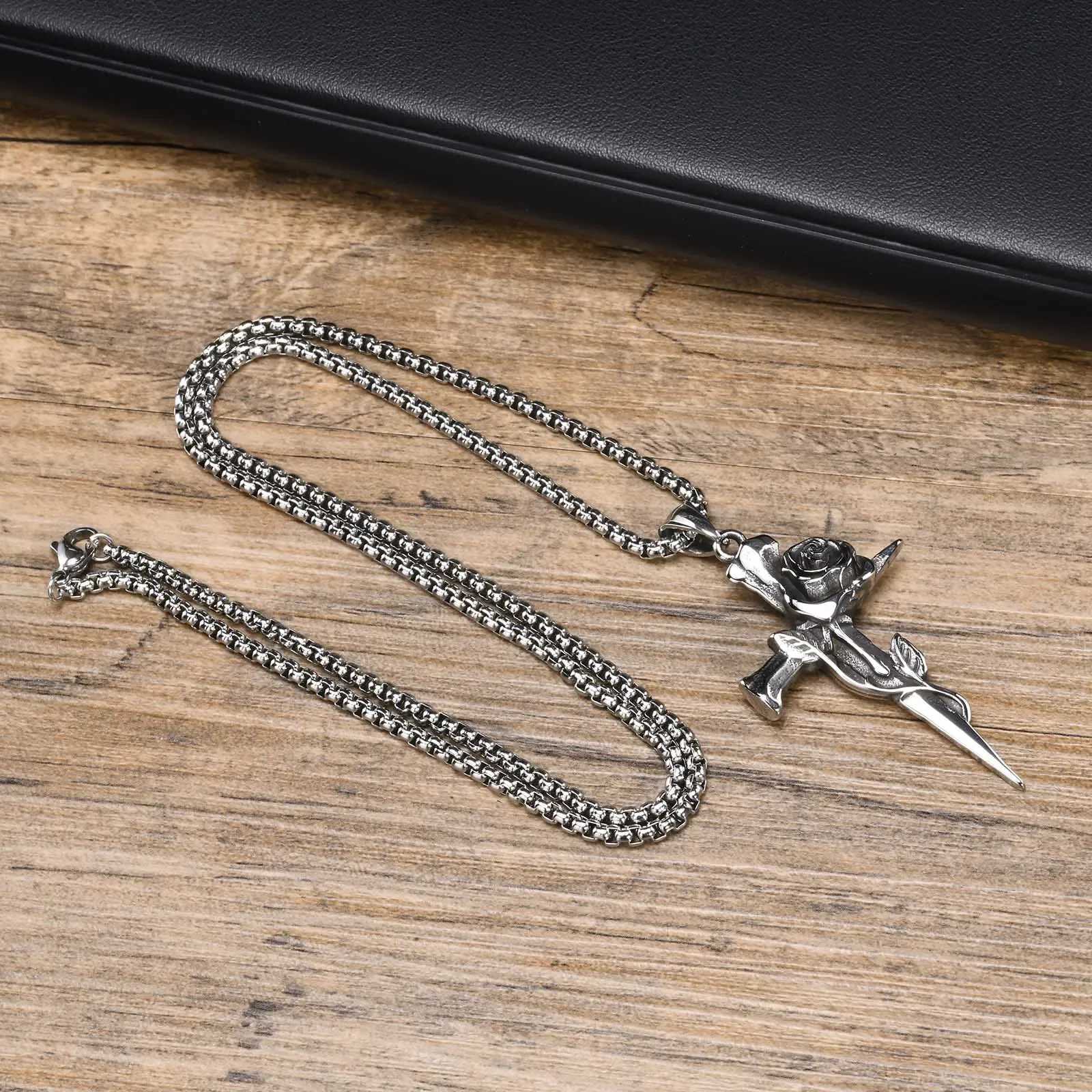 New Gothic Punk Rose Flower Necklaces for Men Hip-hop Silver Color Retro Cross Pendant Collar Jewelry Decoration Gifts Wholesale XJ250604