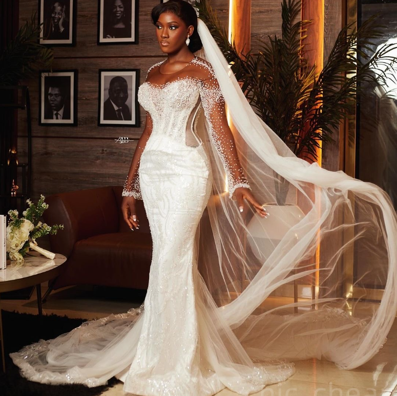 2025 Gorgeous 3M Wedding Veils With Lace Applique Edge Long Cathedral Length Veils One Layer Tulle Custom Made Bridal Veil ZJ433