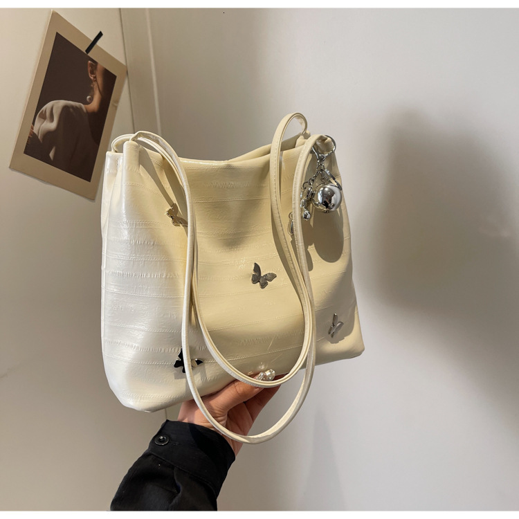 Top Brand High Quality New Style New Model Available Versatile Casual Simple Fashion Sense Butterfly Style Tote Shoulder Bag for Women New Free Delive