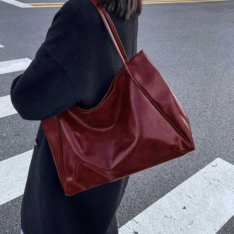 2025 Casual PU Leather Large Capacity Tote Bags for Women Fi Solid Color Zipper Female Shoulder Bag Ladies Handbag XJ250605