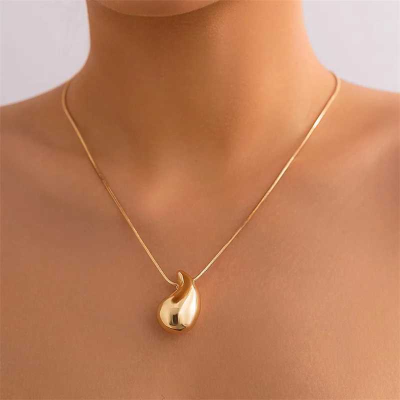 Classic Gold Color Stainless Steel Necklace For Women Jewelry Limited Metal Vintage Waterdrop Pendant Necklace Birthday Gift XJ250604