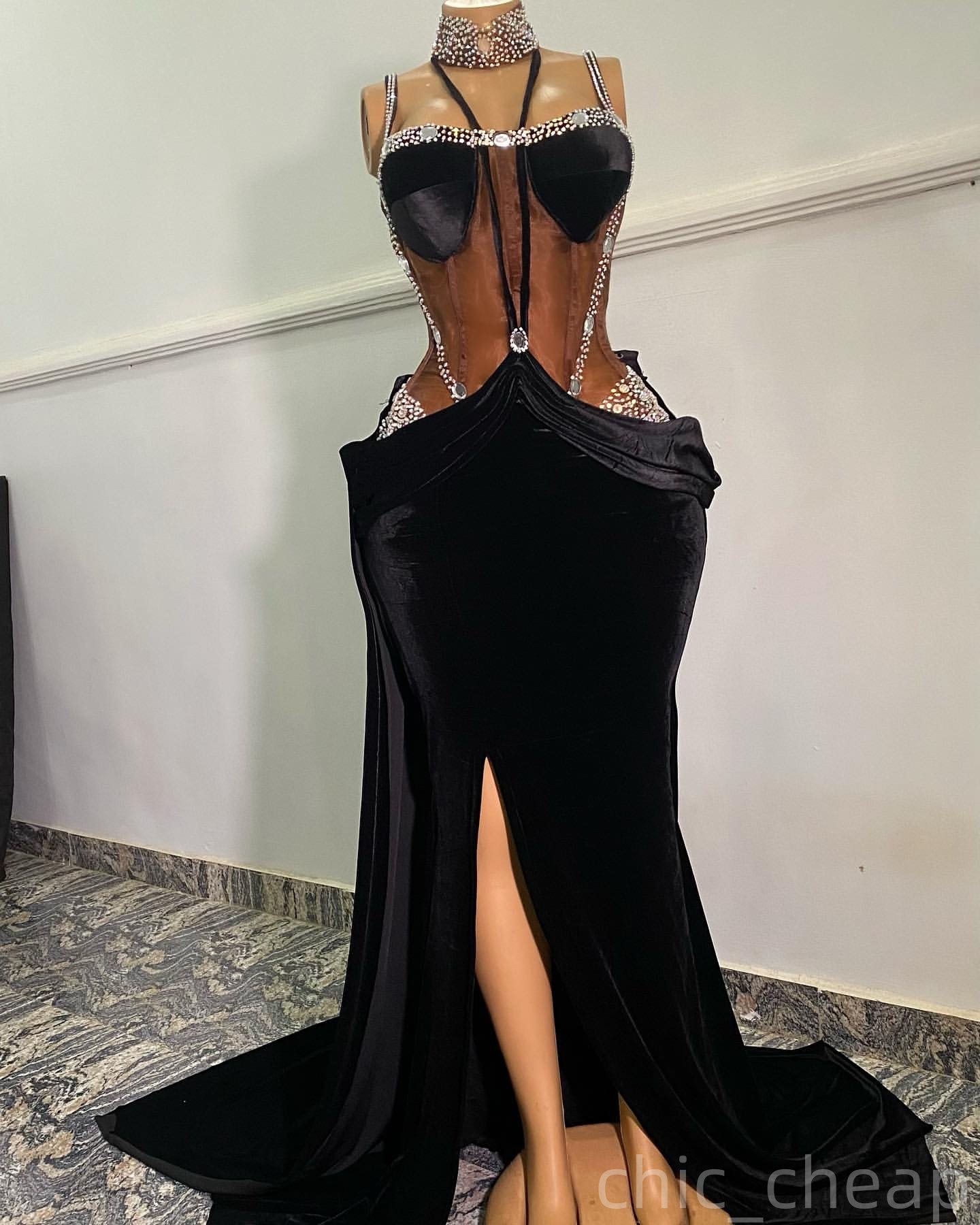 Mermaid Black Prom Dresses 2025 Beaded Crystals Velvet Halter Evening Formal Party Second Birthday Engagement Gowns Plus Size Dress For Special Occasi