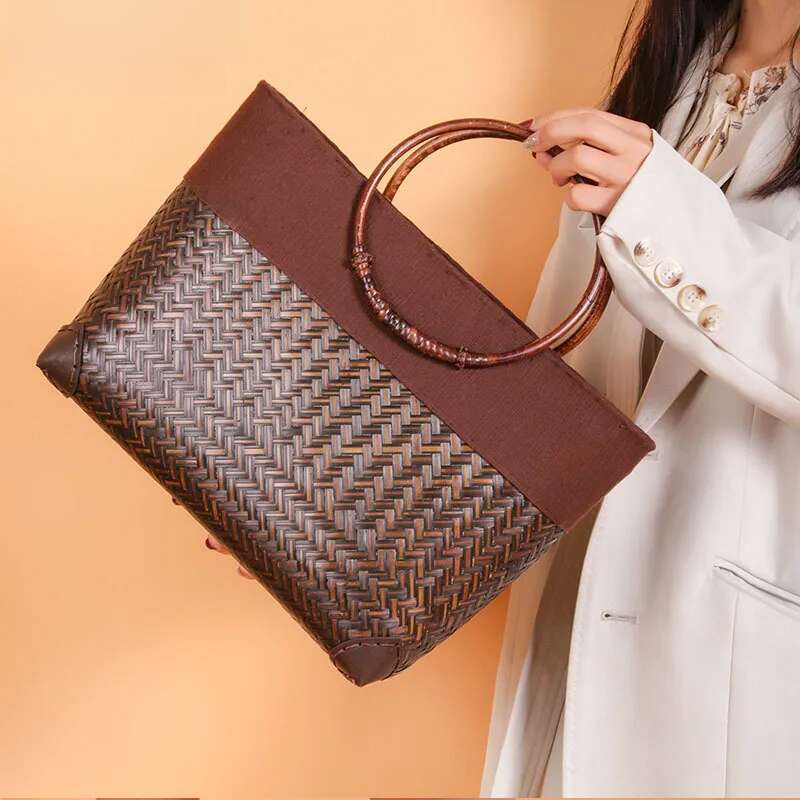 Rattan Weave Wooden Handle Retro Ladies Fashion Handmade Retro Bamboo Handbag Old Straw Woven Bags For Women Totes