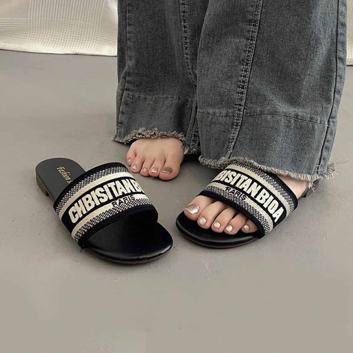 2025 Designer Sandals Platform Slides Women Sandal Men Slipper Shoes Bottom Fur Flip Flops Summer Casual Beach Sandal Real Leather Top Quality slipper