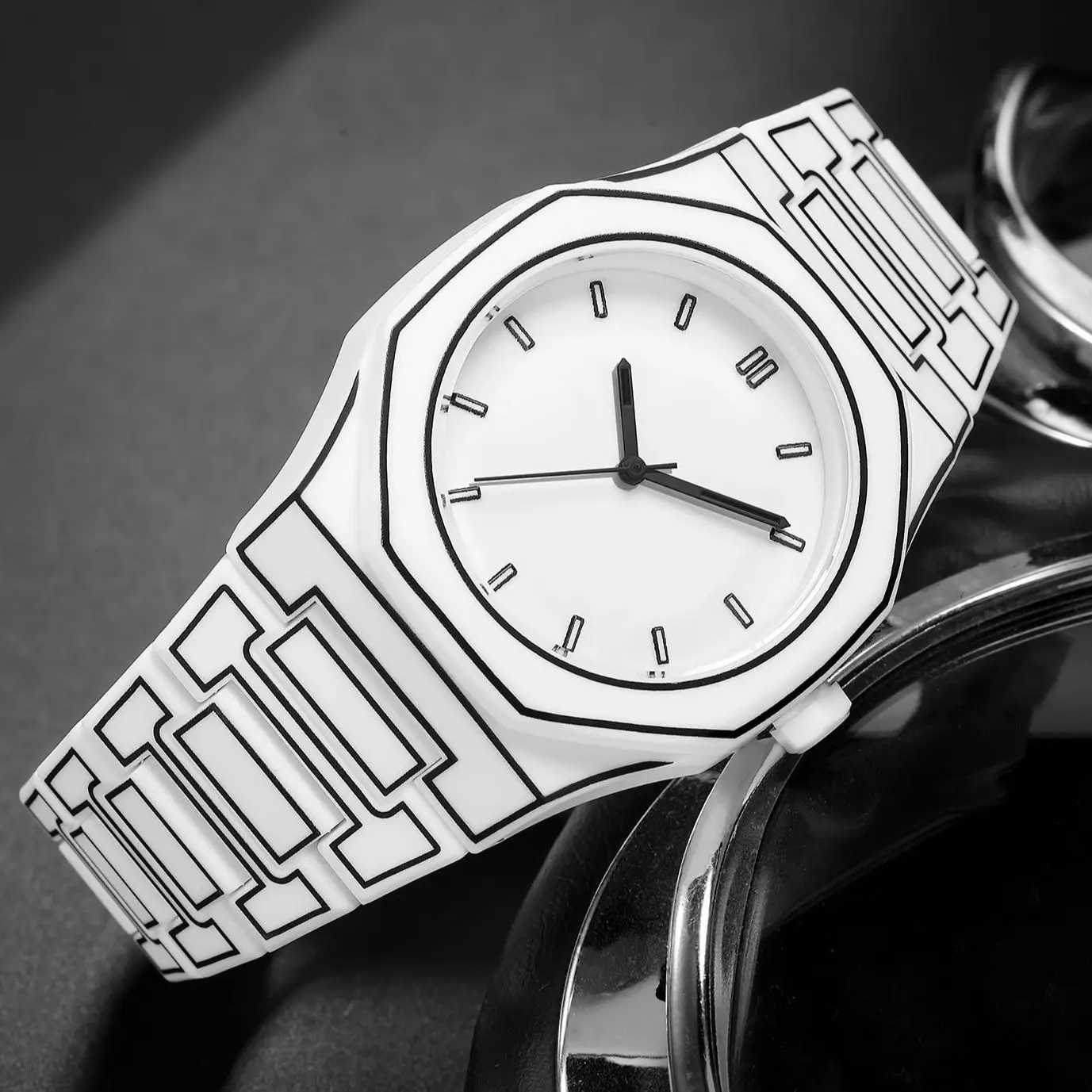 Modern Minimalist Sketching Creative Sports Leisure Watch Black Blue White Creative Design Waterproof Watch Y250605