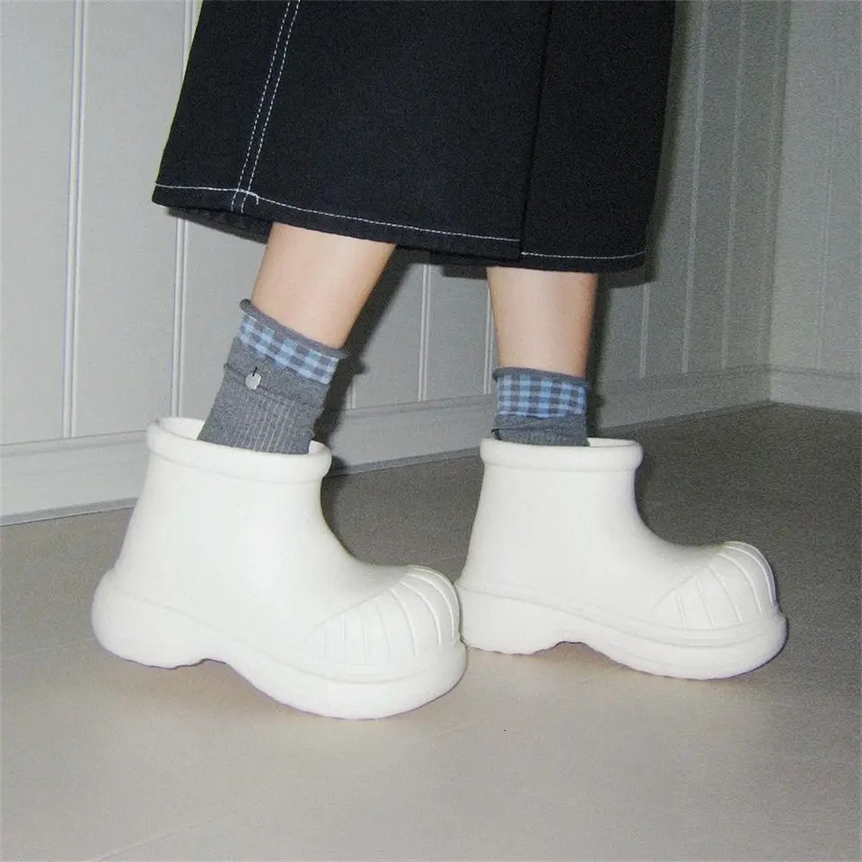 Adult Rain Boots Ge… - image