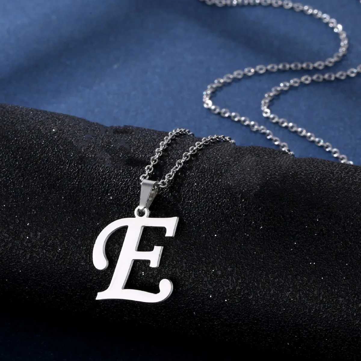 Fashion Letters A-Z Necklace for Women Men Stainless Steel High Quality English Alphabet Necklace A B C D E FGHIJKLMNOPQRSTUVWXYZ XJ250604