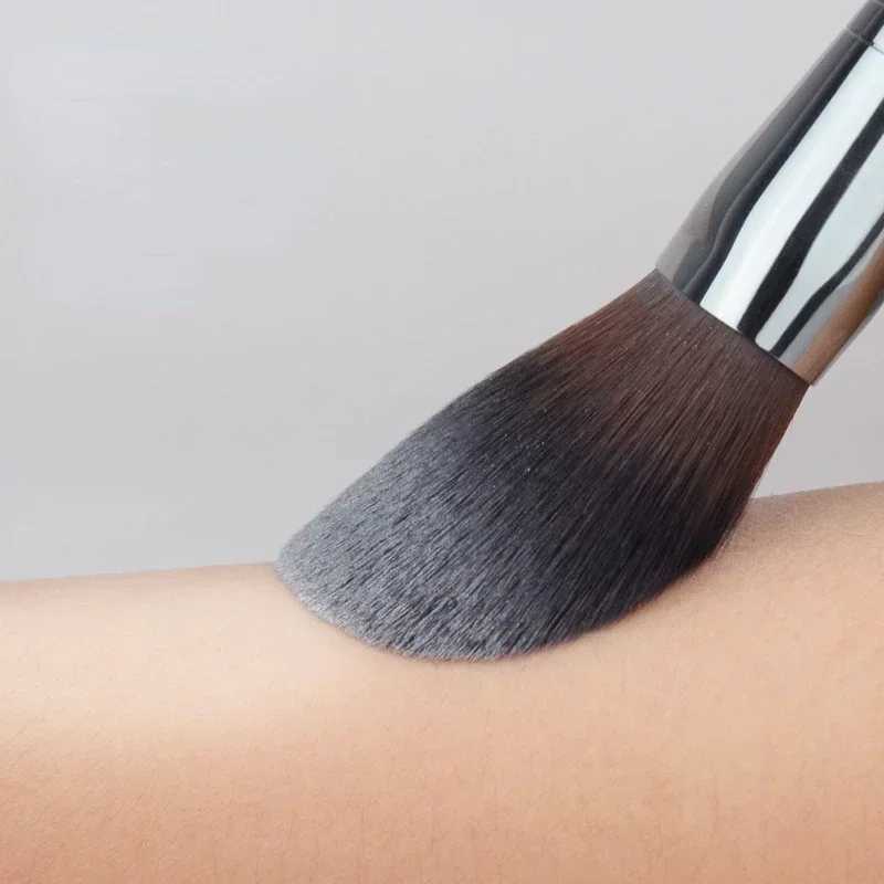 Large Foundation Ber Brush Flat Foundation Brush BB Cream Blender Concealer Foundation Liquid Brush Cream Makeup Tools W250605