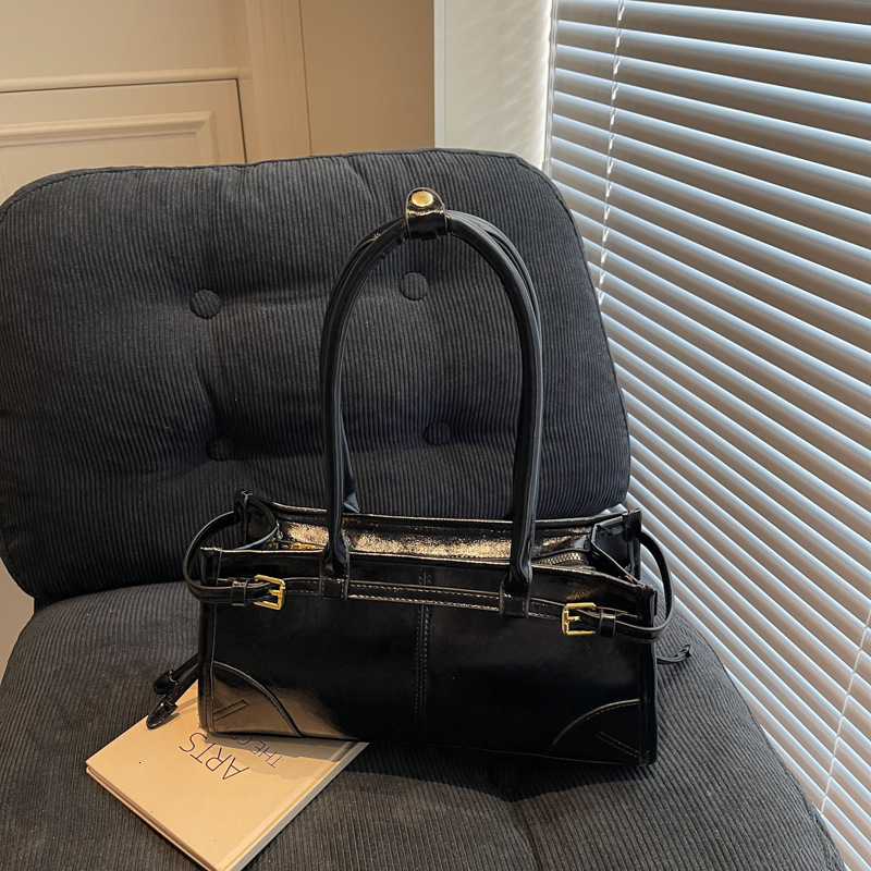 Free Shipping Designer Bag 2025 New Fashionable Underarm For Women High Grade Handheld Large Capacity Versatile Shoulder Bag