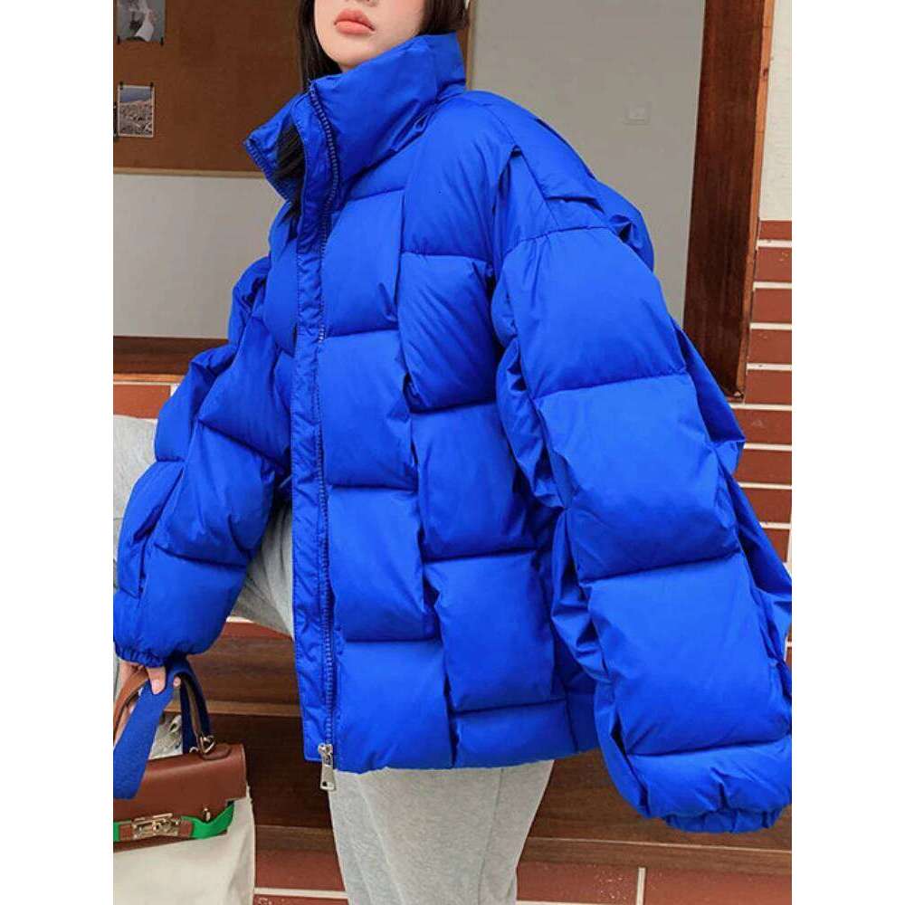 Coats Designer Women For Women Three-Dimensional Plaid Woven Fashion Coat Solid High Street Warm And Thick 2023 Winter New Down Jacket Designer