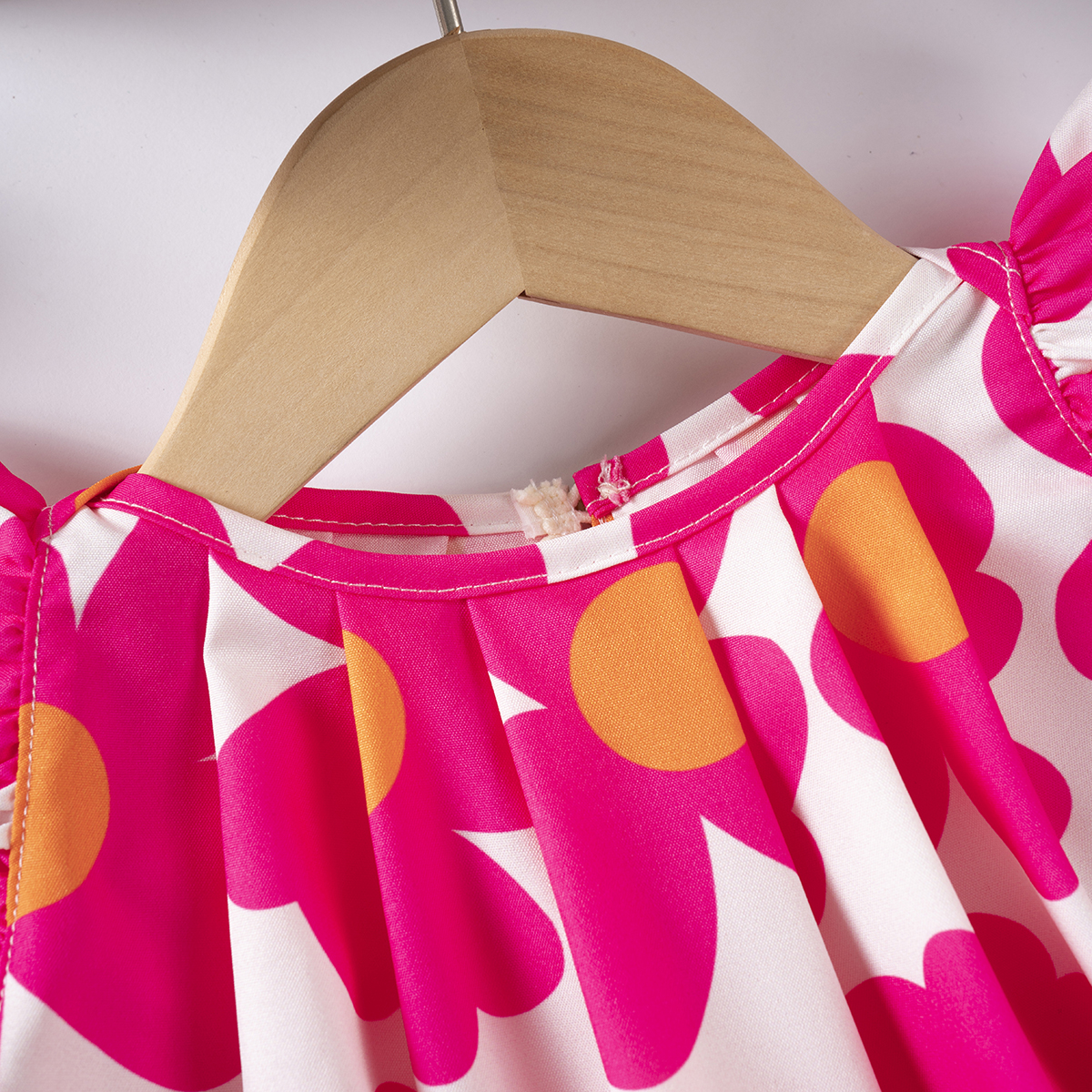 Sweet floral dress for baby girls, casual and fashionable style, designer clothing for girls, preferred for daily wear and outdoor activities LY258-AA