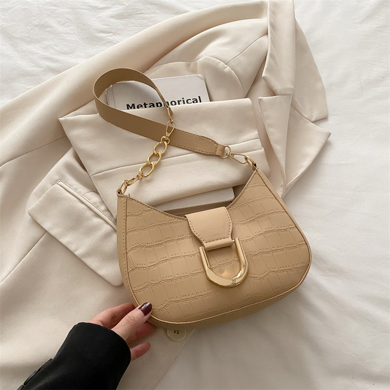 designer 2025 Trendy Fashion Simple New Moon Bag Spring New Niche Design Stylish Personality Casual Women's Shoulder Bag