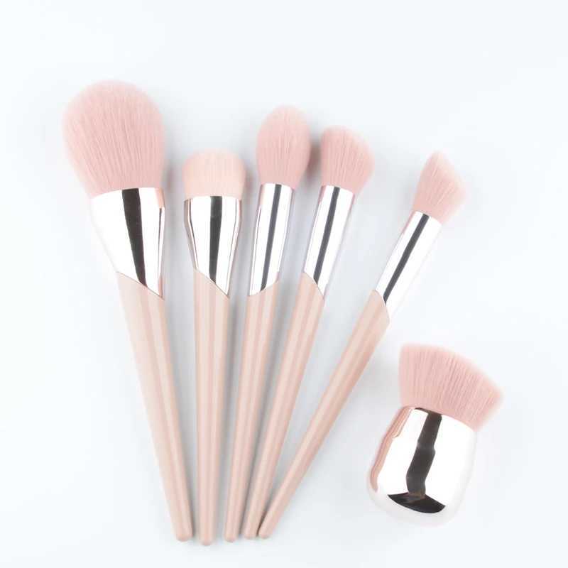 1 piece Pink Dayable Face Kabuki Brush Powder Contour Angled Sculpting Makeup Brush Foundation Ber Synthetic Hair PortableW250605