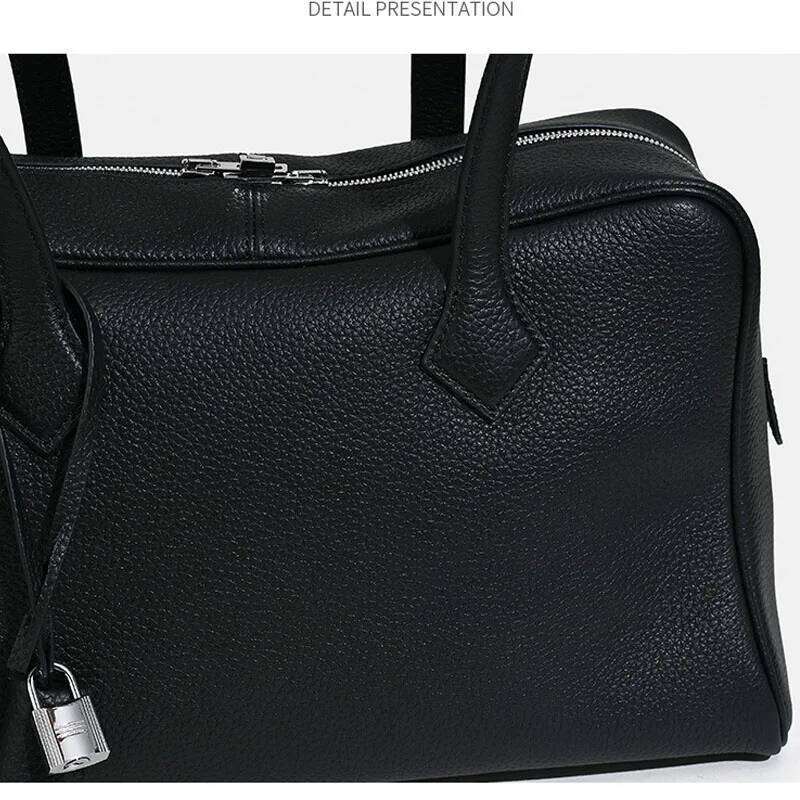 Women's Bags Designer 25 New Head Layer Cowhide Tote Versatile Commuting Genuine Leather Women's Handbag Retro Bowling Bag