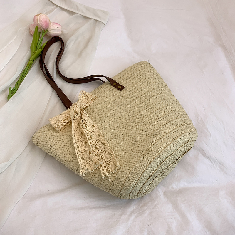 designer Fashion Trend Niche Design Bucket Bag 2025 Spring New Stylish Casual Simple Women's Textured Shoulder Bag