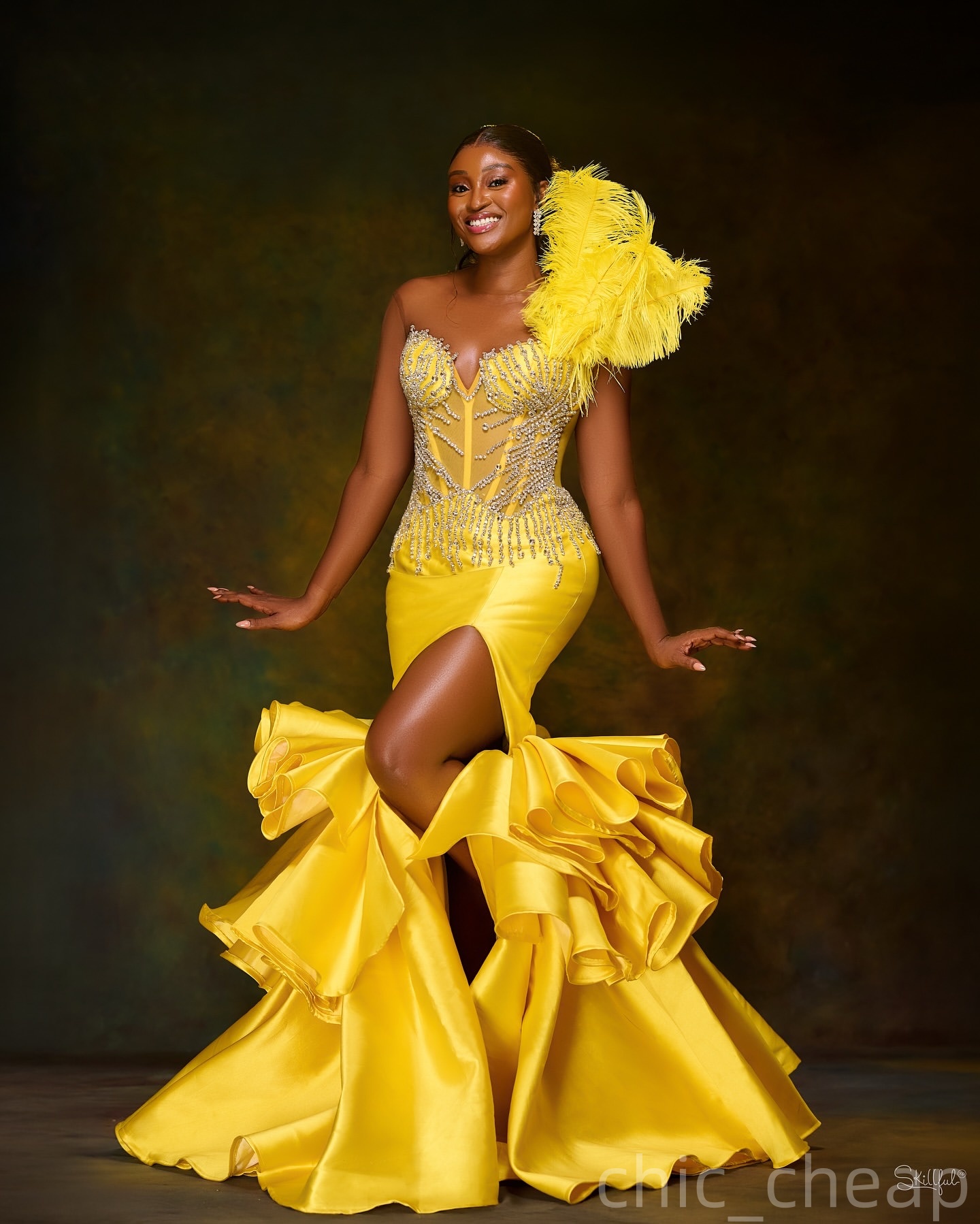 Yellow Mermaid Prom Dresses 2025 Feather Crystals Satin Tiers Evening Formal Party Second Birthday Engagement Gowns Plus Size Dress For Special Occasi