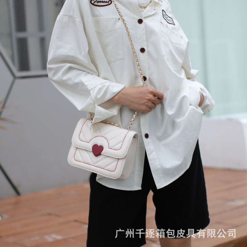 High-End Chain Heart 2025 Fashion Trend Mini Square Single Shoulder Crossbody Bag Korean Style Niche Design